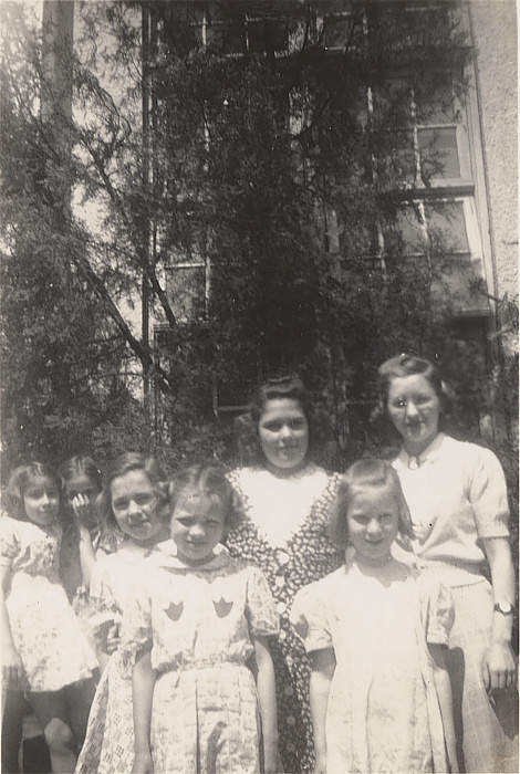 Teachers Joan Thomas and Annietta Morgan with students