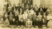 Joan Thomas' class picture while at 10th and Market School