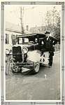 2 pictures superimposed: Percy Leon Thomas, Sr. and first car on 9th and children of DancyT