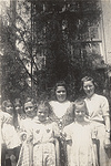 Joan Thomas, Annietta Morgan and students